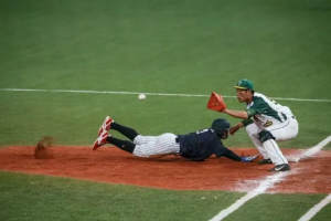 头角峥嵘！北京男子棒球队获得十四运铜牌