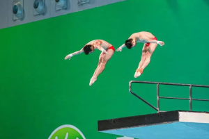 曹缘男子双人十米跳台夺冠 北京跳水队已斩获三金一铜